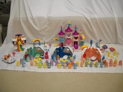 Lote de juegos y accesorios Care Bear Village 2003 vintage Foto 1 de 4