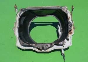 HONDA ACCORD 86-89 LEFT RETRACTABLE HEADLIGHT BRACKET (A) 76131-SE0-A01ZZ OEM - Picture 1 of 15