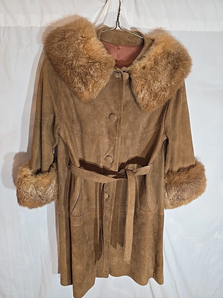 Gabardina cálida de gamuza marrón con cinturón de piel sintética talla 12 de 1970 para mujer Foto 1 de 4