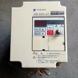 one yaskawa Used Inverter J7 Series CIMR-J7AA21P5 220V 1.5KW FREE SHIP - Picture 1 of 3