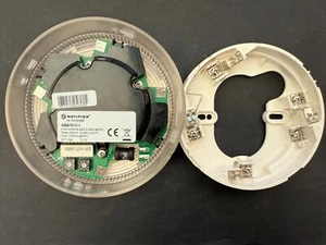 ABB/W/C-I Notifier Addressable Base Beacon + LPBW Mounting Base - £24 + vat uk - Picture 1 of 2