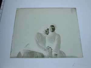 ONE EARLY 1900s ANTIQUE GLASS NEGATIVE, NEWPORT, ME, "MISC. PEOPLE #120 LADIES - Picture 1 of 1