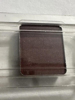 Aveda 952/Allspice Single Eye Shadow Color Deep Mahogany Petal Essence - Image 1 of 4