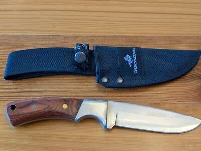 Nuevo cuchillo Winchester de hoja fija desollador/caza con funda Foto 1 de 4