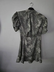 AX Paris Kleid Größe 12. Beige & schwarz gemustertes Kleid. Über Knielang - Bild 1 von 3