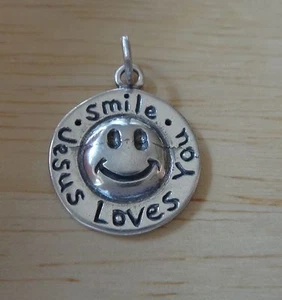 Sterling Silver 15mm Smile Jesus Loves You Smiley Face Charm - Foto 1 di 3