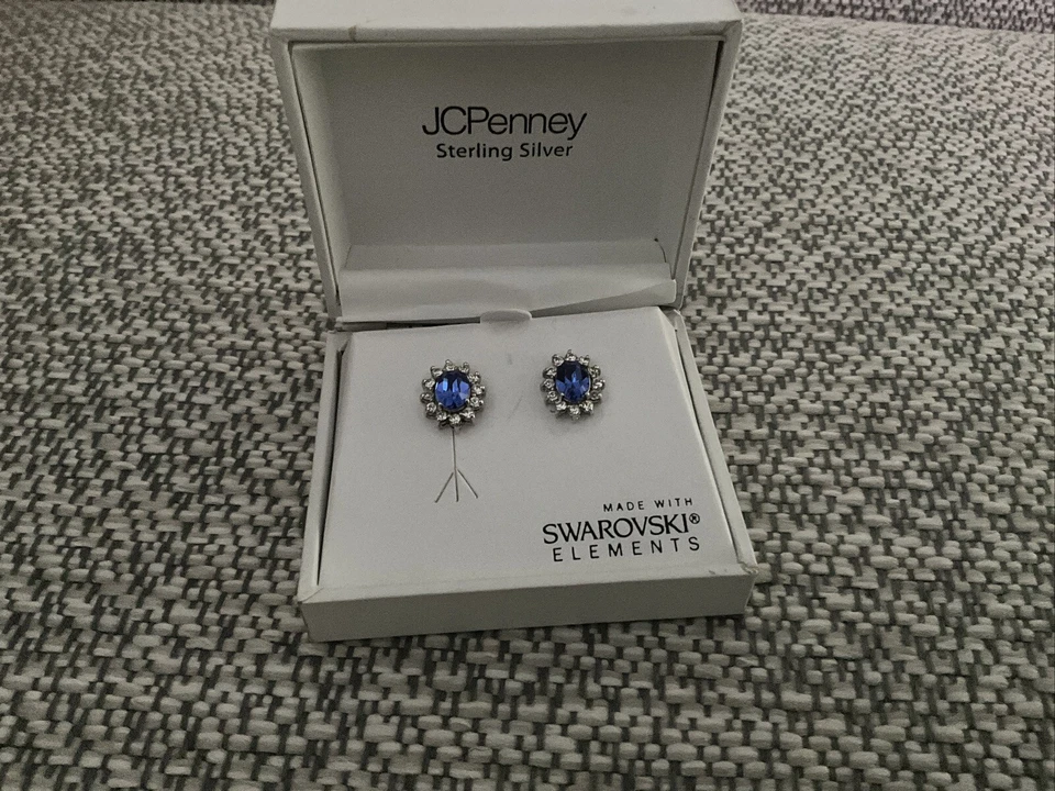 Pendientes hechos con elementos de Swarovski - Brillo - Piedras azules chapadas en plata fina Foto 1 de 1