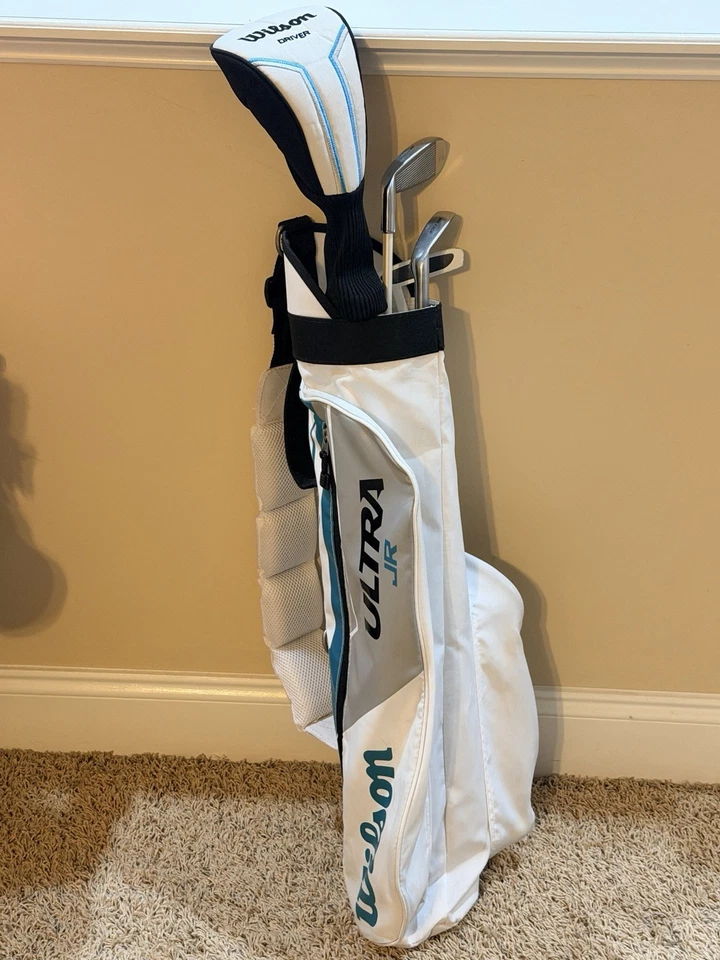 Wilson Girls Ultra Jr. Golf Club Set Junior Driver Iron Wedge Putter with Bag - Image 1 of 4
