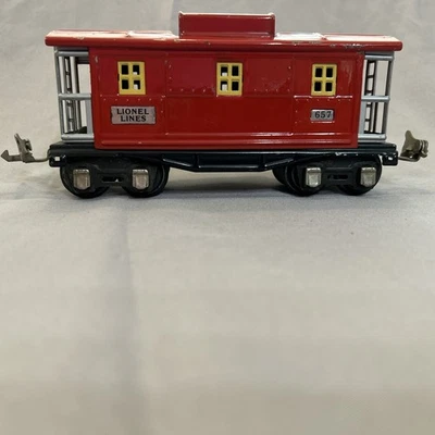 1934-40 VINTAGE PREWAR LIONEL #657 O GAUGE ALL METAL RED CABOOSE GOOD CONDITION - Image 1 of 4
