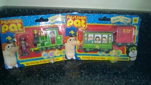 Corgi Die Cast Postman Pat Ajay Bains & Greendale Rocket Train & Carriages Nuevo - Imagen 1 de 9