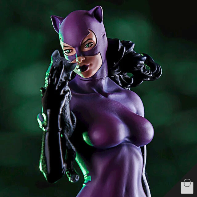 Iron Studios INS00195 1/10 Catwoman Comics Hand Painted Statue