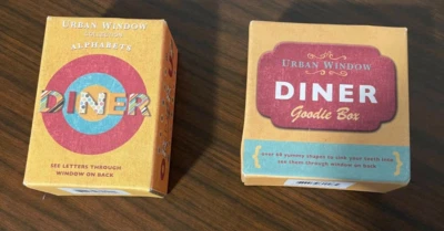 Lot of 2 DINER Goodie Box (over 60) & Alphabets (100) Urban Window We R Memory - Imagem 1 de 4