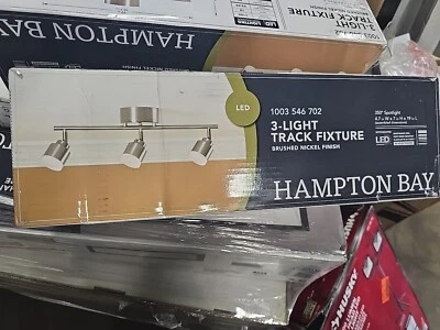 Foco Hampton Bay 3 luces pista níquel cepillado LED 350 grados 1004 415 961 Foto 1 de 2