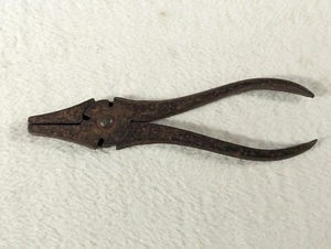 Vintage Button Pliers Fence Wire Cutter Lineman's Tool ~ 6" Made in Germany - Picture 1 of 6