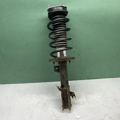 Amortiguador delantero derecho Ford Fiesta 2014-2019 tracción delantera puntal con resorte OEM Foto 1 de 4