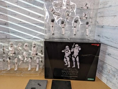 Kotobukiya Star Wars 1/10 Scale First Order Stormtroopers ArtFX Textured Display - Image 1 of 4
