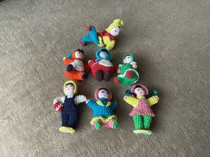 Amigurumi Vintage Miniatur Häkelpuppen x 7 - Bild 1 von 15