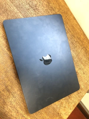 Apple MacBook 256GB SSD M2 8GB RAM, Space Grey, Air 13.6, 2022 - Image 1 of 2