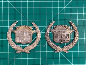 1992 1993 1994 CADILLAC ELDORADO PAIR SET WREATH CREST EMBLEM SET OEM USED! - Bild 1 von 7