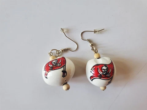 Go Nuts NFL New 1" KUKUI NUT EARRINGS Tampa Bay Buccaneers Cover