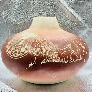 Hozoni Handcrafted Native American Clay Pottery Vase Buffalo Signed By Artist - Picture 1 of 8