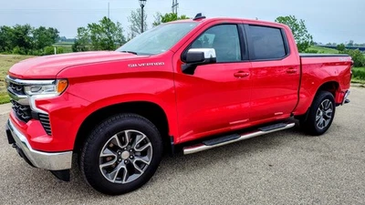 2022 Chevrolet Silverado 1500 NO RESERVE!!! 2.7 4x4 Crew Cab - Image 1 of 4