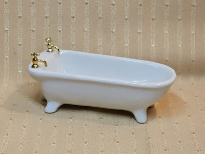 BATHTUB FOR MINIATURE DOLLHOUSE - Image 1 of 4