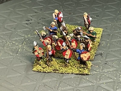 Fiesta de incursión vikinga pintada de 15 mm #1 (14 figuras) Foto 1 de 4