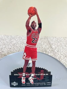 Upper Deck Vintage Michael Jordan 3° Campionato NBA-1993 Stande di Cartone - Foto 1 di 10