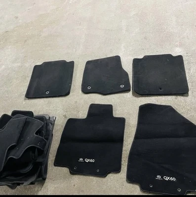 2018 INFINITI QX60 脚垫,4 件;黑色 — 第 1/3 张图片
