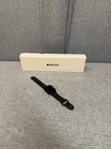 Apple Watch SE 2nd Gen - 40mm - GPS - Midnight Aluminum Case w/ Sports Band - Picture 1 of 8