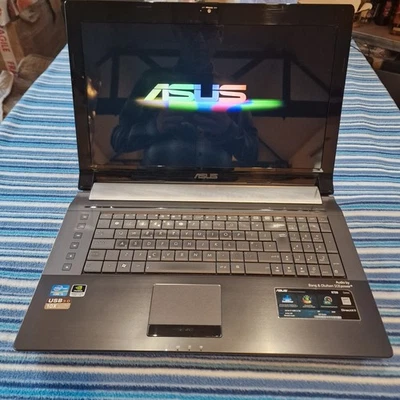 Asus N73SU laptop, i5 ,17.3" ,NO HDD, SPARE OR REPAIR, TESTED TO BIOS ONLY (179) - Image 1 of 4
