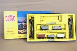HORNBY DUBLO 2030 DIESEL TRAIN MARCHANDISES SET BR CLASSE 20 LOCOMOTIVE D8017 om - Photo 1 sur 15
