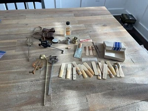 Lot of Brass Woodwind Parts Mouthpiece Ligature Lyre Reeds Selmer Bottle ++ - Picture 1 of 11