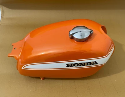 Honda CL350 Scrambler 1973 Candy Topaz naranja y blanco tanque de combustible de acero + tapa + insignia Foto 1 de 4