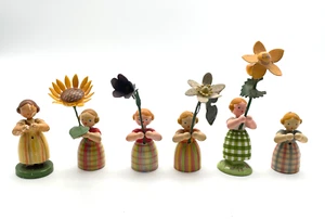 6 Blumenkinder Sammelfiguren Holzfiguren Blumen Figuren Erzgebirgisch Volkskunst - Bild 1 von 15