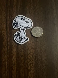 SNOOPY - FUMETTO ARACHIDI - Toppa ricamata in ferro su - Foto 1 di 3