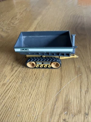 ERTL Caterpillar VFS50 Undercarriage C&J Farm Systems Gravity Wagon - Image 1 of 3