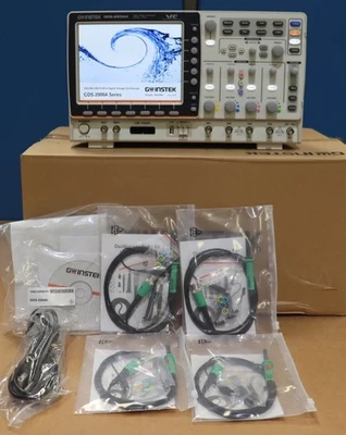 Osciloscopio de almacenamiento digital GW Instek GDS-2204A 200 MHz, 4 canales, NUEVO EN CAJA Foto 1 de 4