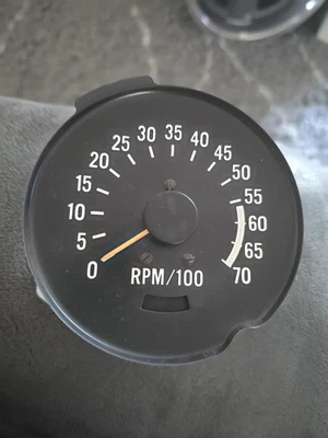 Tacômetro Original 73-74 Camaro Z/28 5658154 Z28 Tach 6K RPM Redline OFERTO REAL! - Imagem 1 de 4