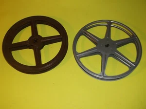 (2) VINTAGE 16MM METAL MOVIE REELS GRAY ONE SCHERER EZ GRIP - Picture 1 of 1