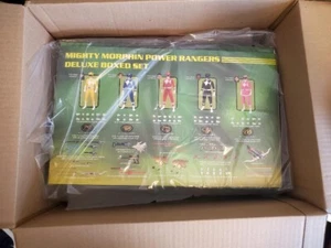 Mezco One 12 Collective Mighty Morphin' Power Rangers Deluxe Boxed Set - Bild 1 von 15