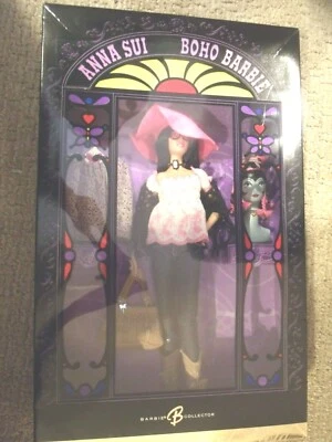 Barbie Anna Sui Boho 2005 etiqueta dorada  Foto 1 de 2
