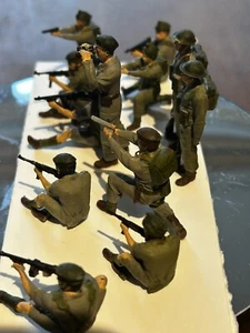 NEU! 1/32 SCALE BRITISH WW2 RESIN FIGURES, Great Details, 12 Soldiers unbemalt - Bild 1 von 13
