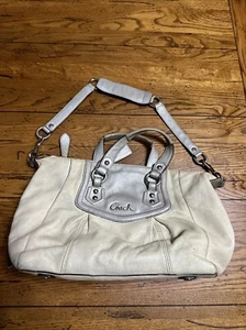 BOLSO DE VIAJE CONVERTIBLE COACH ASHLEY CUERO MARFIL/CREMA F19247 - Imagen 1 de 10