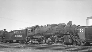 Santa Fe AT&SF Railroad 4022 2-8-2 Negative 7609 - Picture 1 of 1