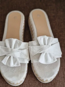 Womens Shoes Size 6 - Picture 1 of 2