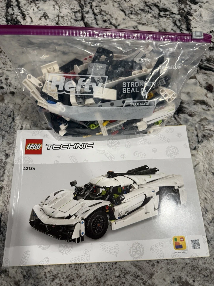 LEGO 42184: Technic Koenigsegg Jesko Absolut White Hypercar. Comp W/ Manual - Image 1 of 1
