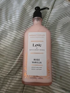 Neu unbenutzt Bath & Body Works Love Rose Vanille Lotion 6,5 Oz. Glasflasche - Bild 1 von 3