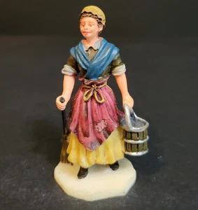 Lemax Christmas Village Town Scrub Woman 92282 Maid Cleaning Lady Broken Broom - Bild 1 von 7
